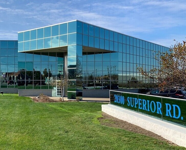 20300 Superior Rd, Taylor, MI à louer - Photo de l’immeuble – Image 1 sur 2