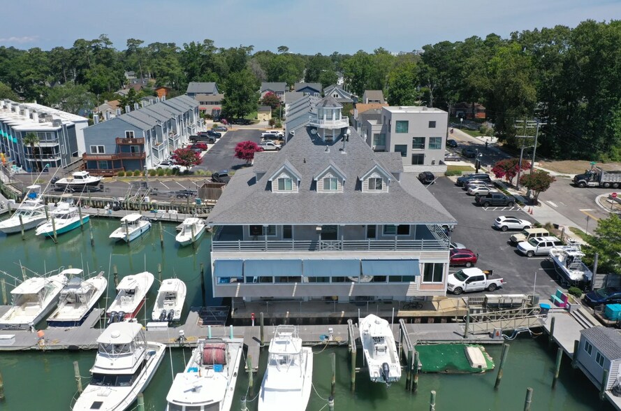 308 Mediterranean Ave, Virginia Beach, VA à louer - Photo de l’immeuble – Image 3 sur 22