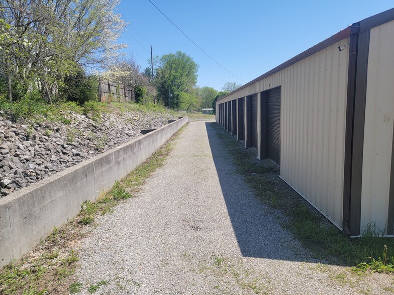 306 Allen St, Albany, KY à vendre - Photo de l’immeuble – Image 3 sur 9