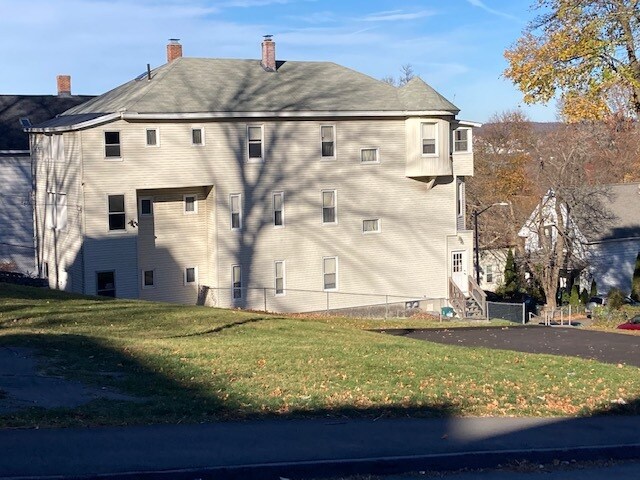 86 Green Hill Pky, Worcester, MA à vendre - Photo de l’immeuble – Image 2 sur 3