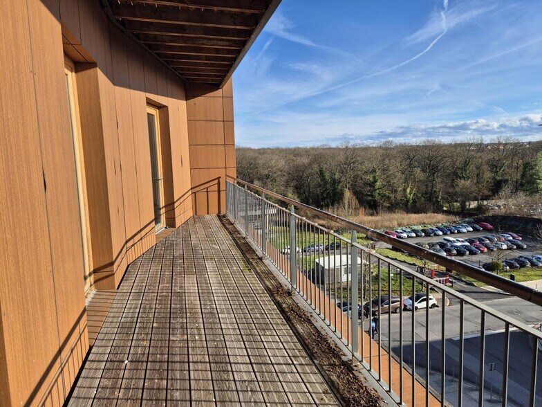 10 Rue Galilée, Champs-sur-Marne à louer - Photo de l’immeuble – Image 3 sur 20