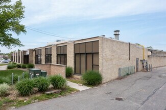 Plus de détails pour 650 Cantiague Rock Rd, Jericho, NY - Industriel/Logistique à louer