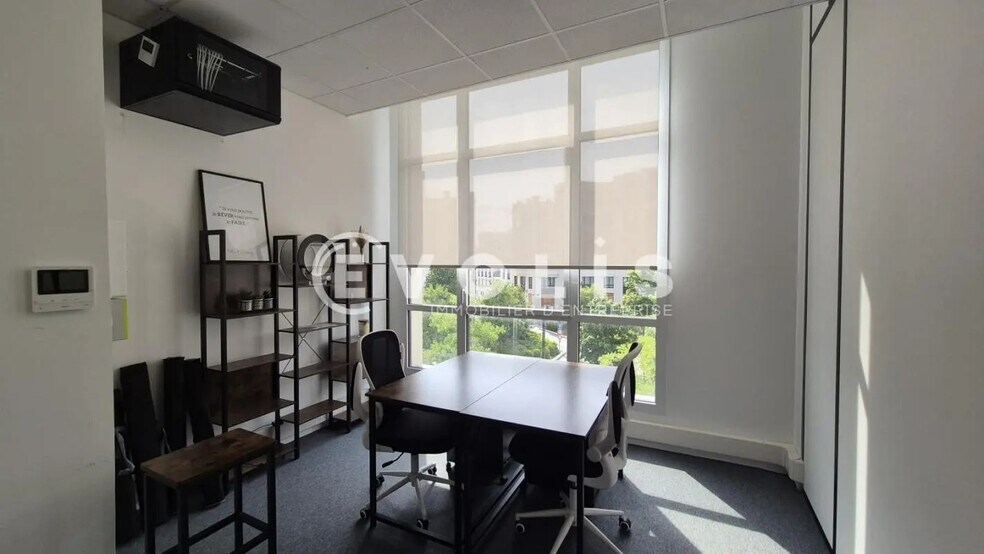 Bureau dans Chessy à louer - Photo de l’immeuble – Image 3 sur 5