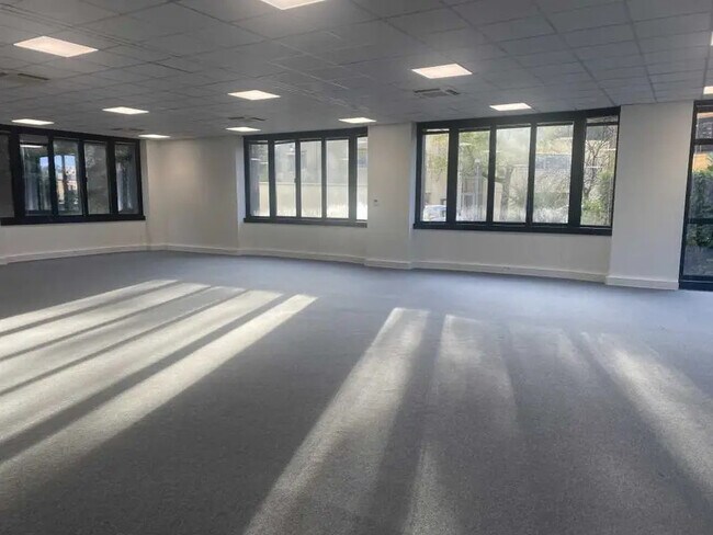 Plus de détails pour 3B Rue Claude Chappe, Saint-Didier-au-Mont-d'Or - Bureau à louer