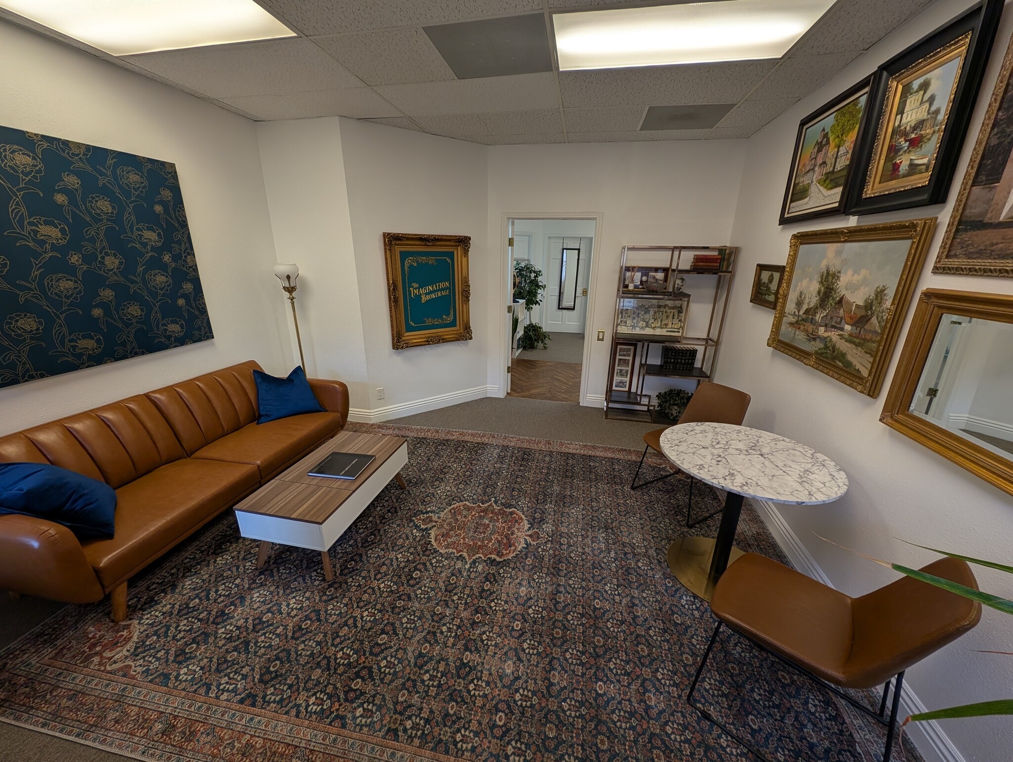 250 N Golden Circle Dr, Santa Ana, CA à louer Photo de l’immeuble– Image 1 sur 12