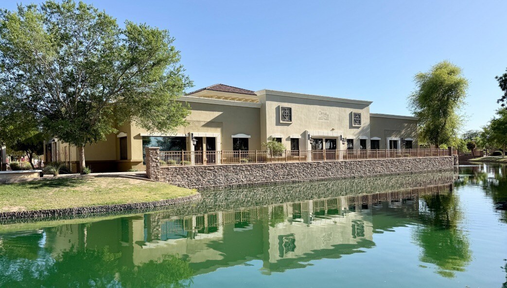 4913 S Alma School Rd, Chandler, AZ à vendre Photo principale– Image 1 sur 18