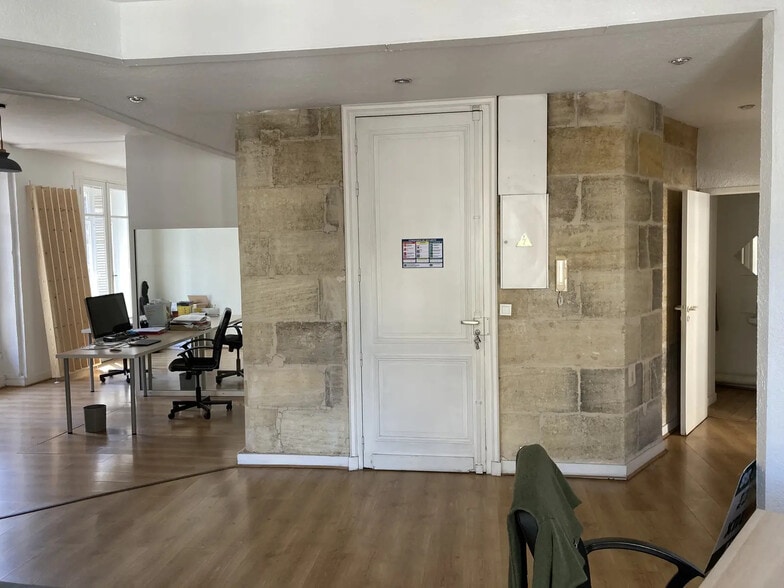 47 Rue Judaïque, Bordeaux à louer - Photo de l’immeuble – Image 2 sur 10