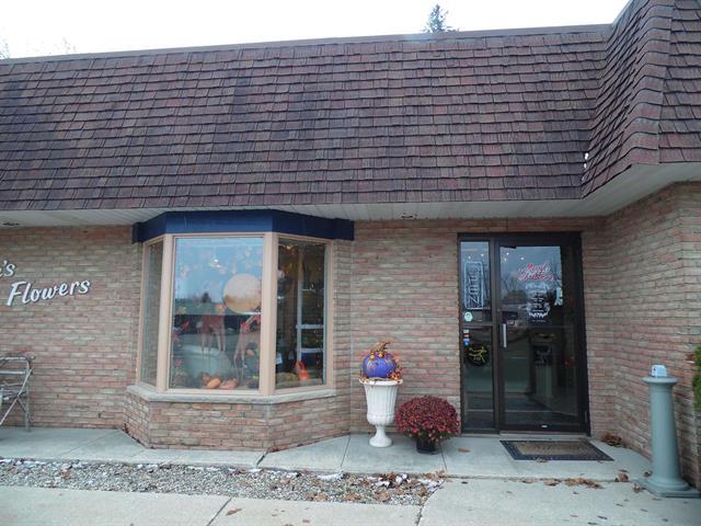 1109 W Cedar Ave, Gladwin, MI à vendre - Photo de l’immeuble – Image 2 sur 9