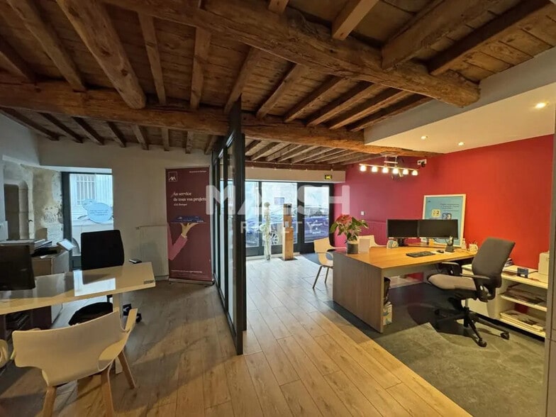 Bureau dans Montbrison à louer - Photo intérieure – Image 1 sur 7