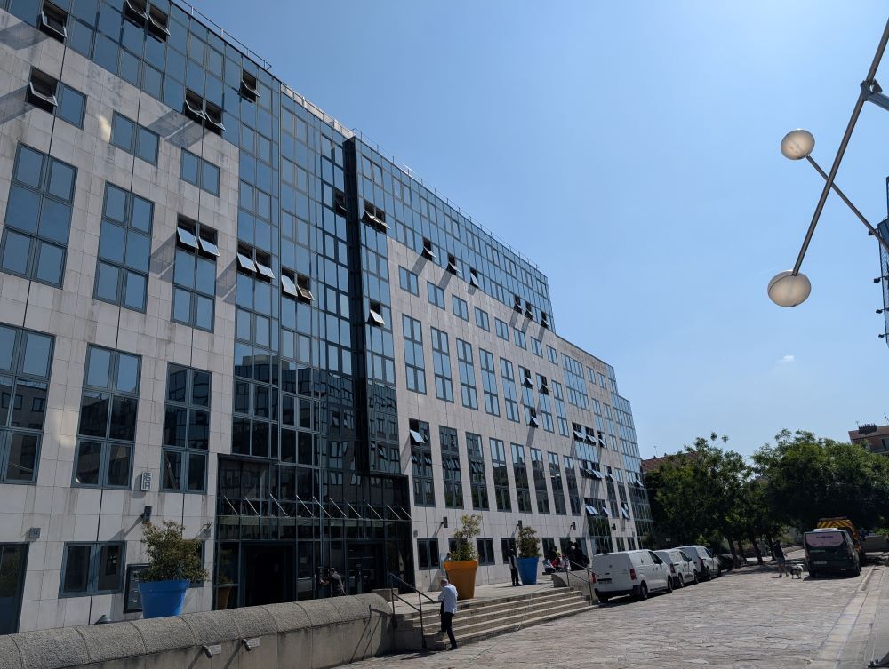 10-12 Cours Louis Lumière, Vincennes à louer Photo de l’immeuble– Image 1 sur 11