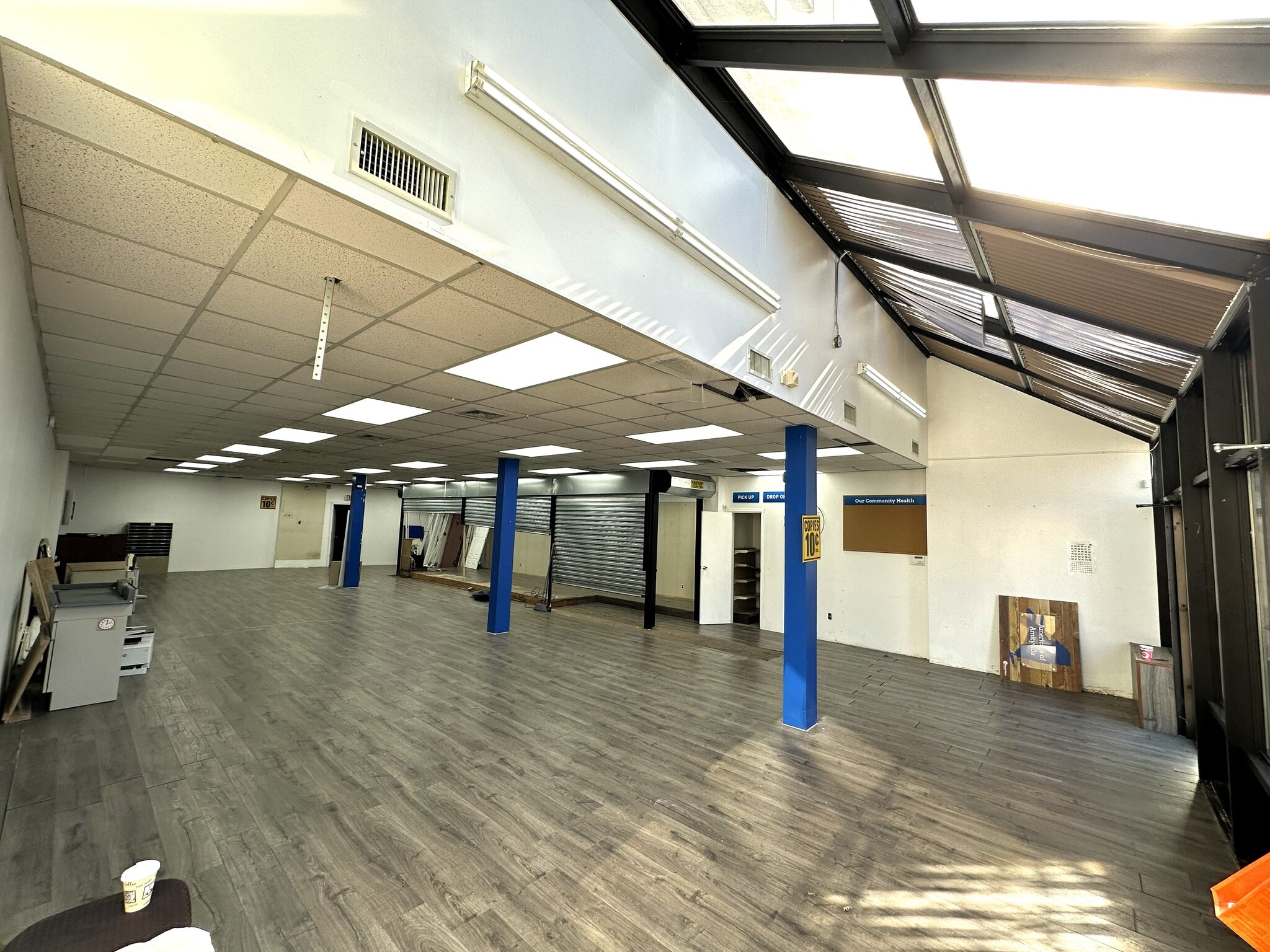 357 Broadway, Amityville, NY à louer Photo intérieure– Image 1 sur 1