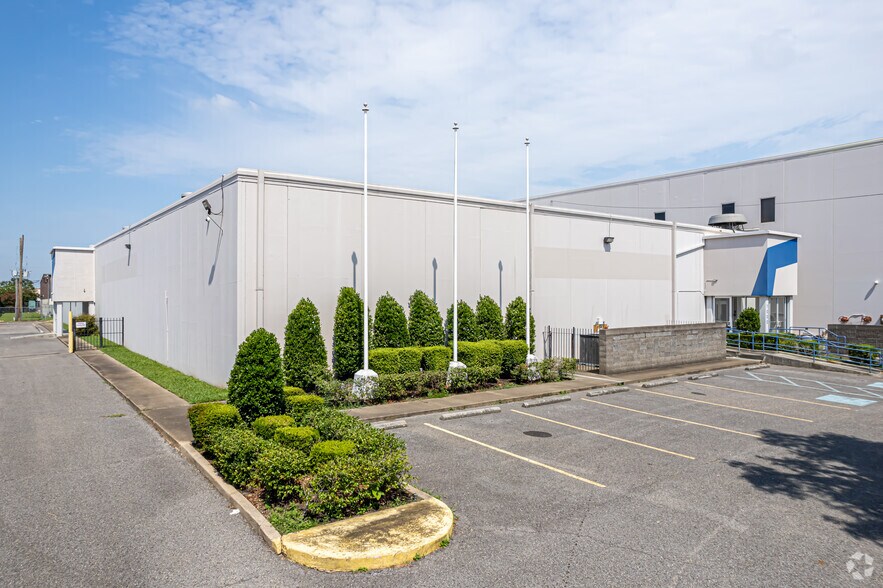1000 Elmwood Park Blvd, Elmwood, LA à louer - Photo de l’immeuble – Image 2 sur 20