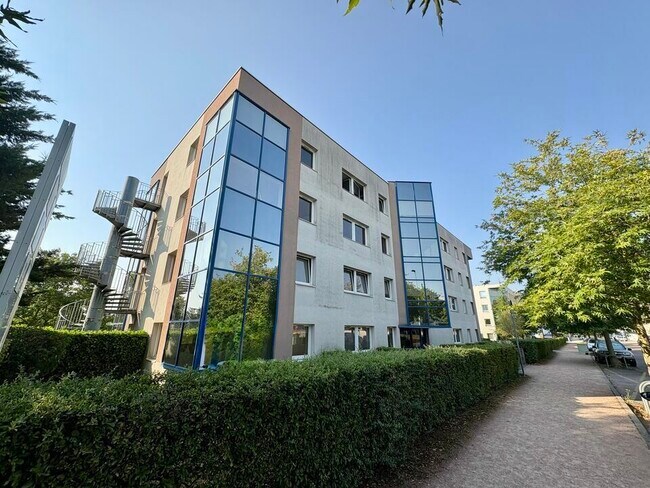 Plus de détails pour 14 Rue Jean Giono, Dijon - Bureau à vendre