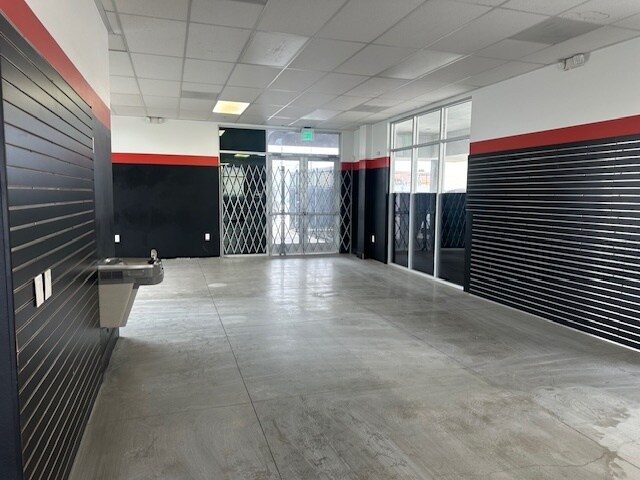 10600 Beach Blvd, Stanton, CA à louer - Photo intérieure – Image 3 sur 10