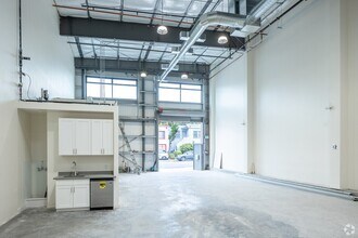 1409 Egbert Ave, San Francisco, CA à louer Photo intérieure– Image 2 sur 6