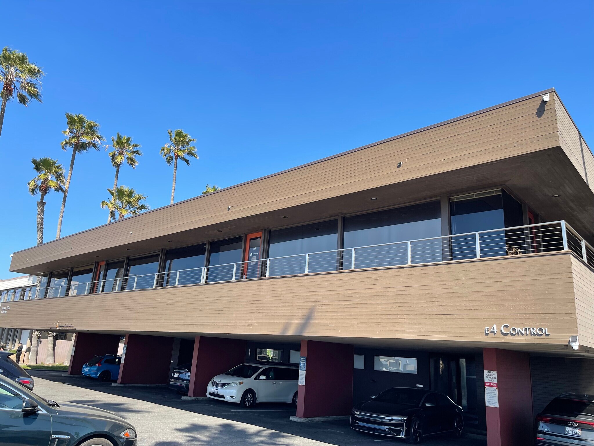 2611 S Coast Highway 101, Cardiff By The Sea, CA à louer Photo de l’immeuble– Image 1 sur 11