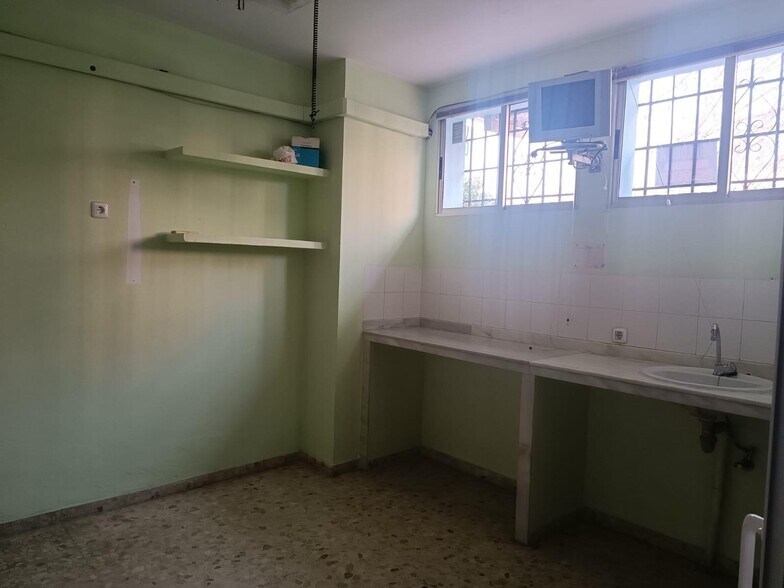 Local commercial dans Córdoba, Córdoba à louer - Photo de l’immeuble – Image 3 sur 7