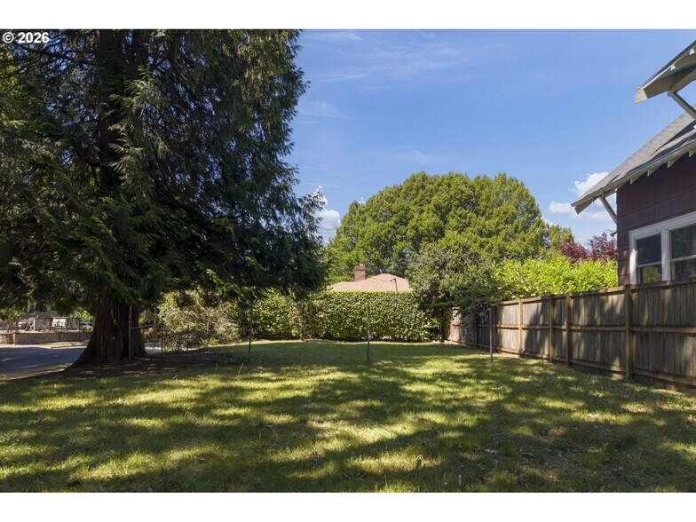 0 Dekum St, Portland, OR à vendre - Photo principale – Image 1 sur 10