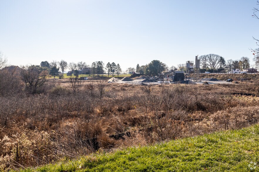 247 Zion Church Rd, Shoemakersville, PA à louer - Photo de l’immeuble – Image 3 sur 4