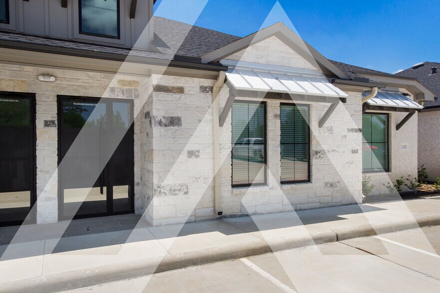 31368 Nichols Sawmill Rd, Magnolia, TX à louer - Photo de l’immeuble – Image 2 sur 13