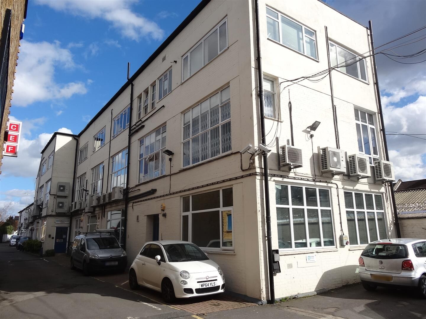 12-14 Weir Rd, Londres à louer Photo principale– Image 1 sur 2