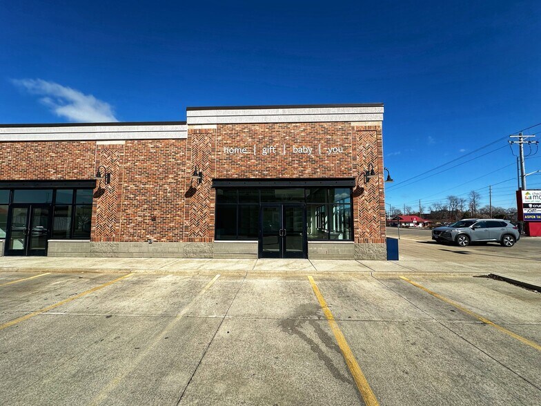 2007 S Neil St, Champaign, IL à louer - Photo de l’immeuble – Image 3 sur 3