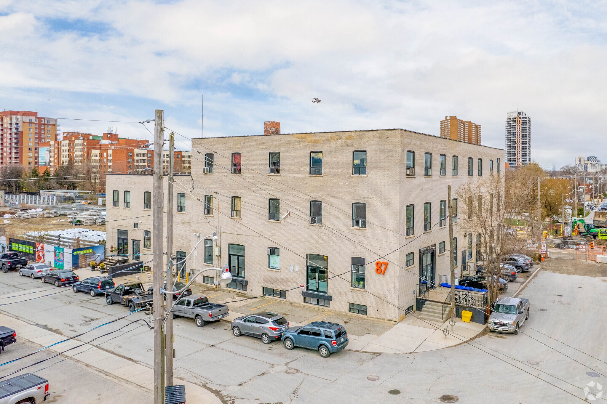 87 Wade Ave, Toronto, ON à louer Photo de l’immeuble– Image 1 sur 11