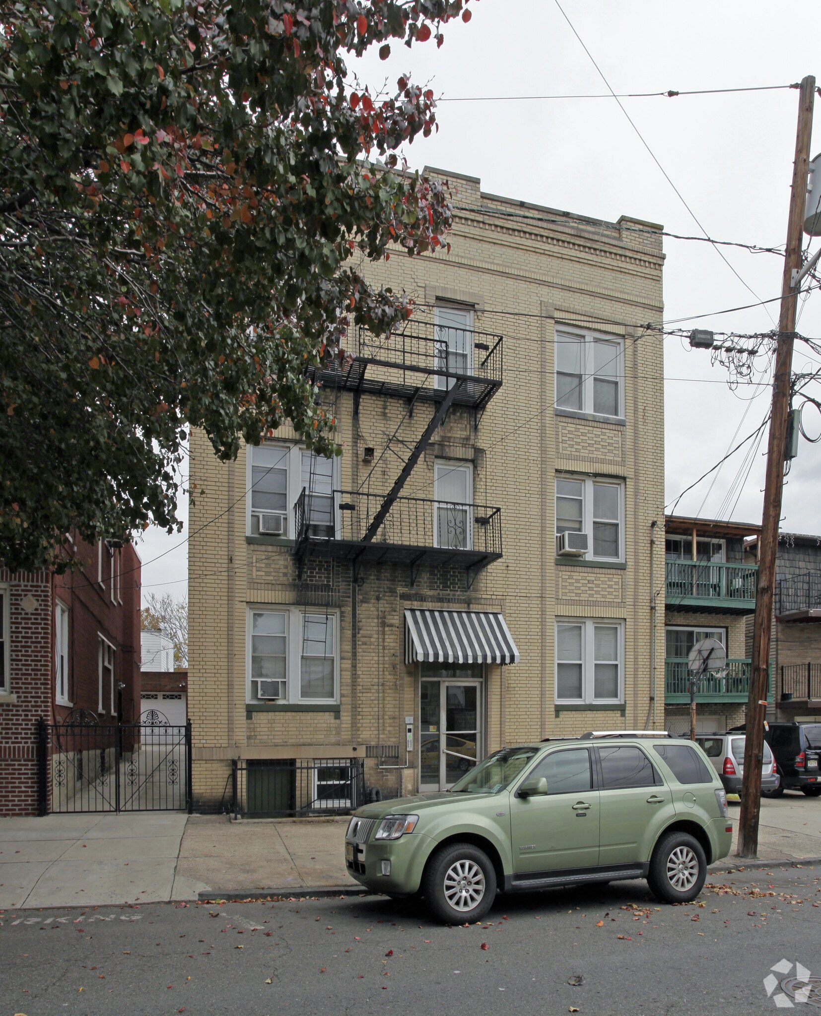 934 Pavonia Ave, Jersey City, NJ à vendre Photo principale– Image 1 sur 3