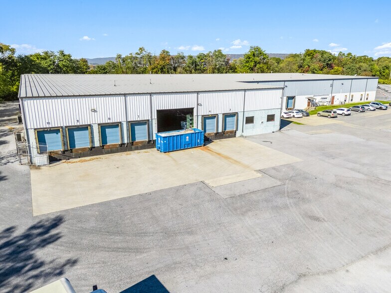 1400 Hagy Way, Harrisburg, PA à vendre - Photo de l’immeuble – Image 2 sur 8