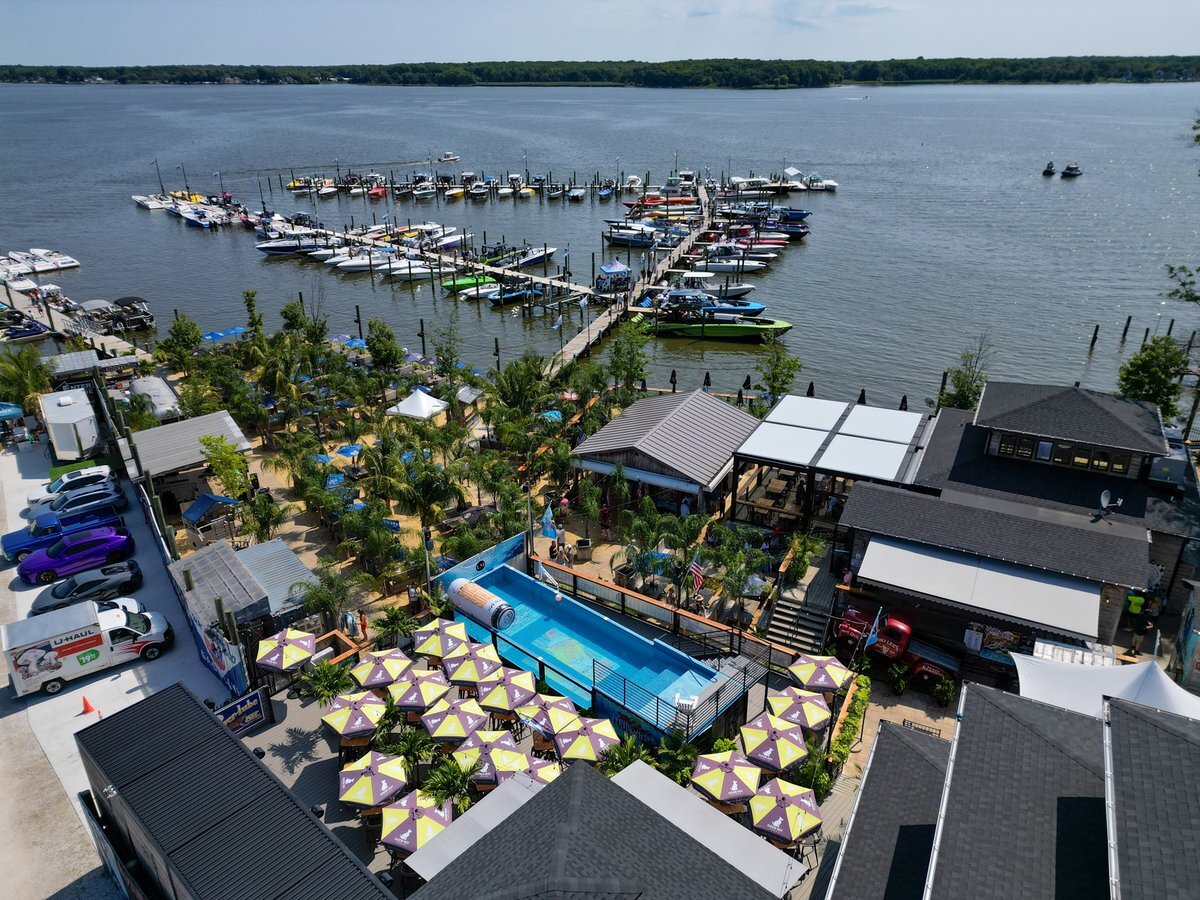 Open for the Season - R.E. | Biz | FF&E For Sale, Sparrows Point, MD à vendre Aérien– Image 1 sur 5