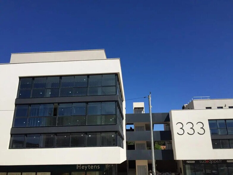 333 Avenue Marcel Paul (Rd 63), La Seyne-sur-Mer à louer - Photo de l’immeuble – Image 3 sur 4