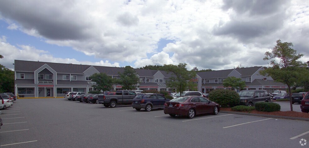 339 Flanders Rd, East Lyme, CT à louer - Photo de l’immeuble – Image 3 sur 20