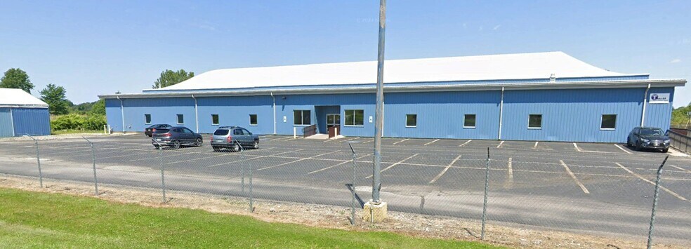 4500 W Ridge Rd, Erie, PA à vendre - Photo principale – Image 1 sur 5