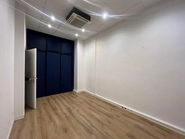 Plus de détails pour 13 Rue Du Général Delestraint, Paris - Bureau à louer