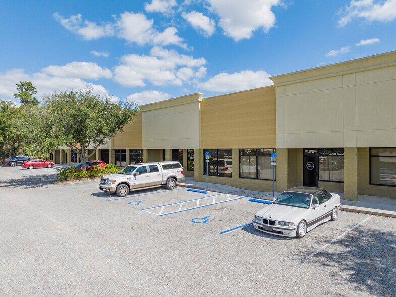 4020 Kidron Rd, Lakeland, FL à louer - Photo de l’immeuble – Image 2 sur 5