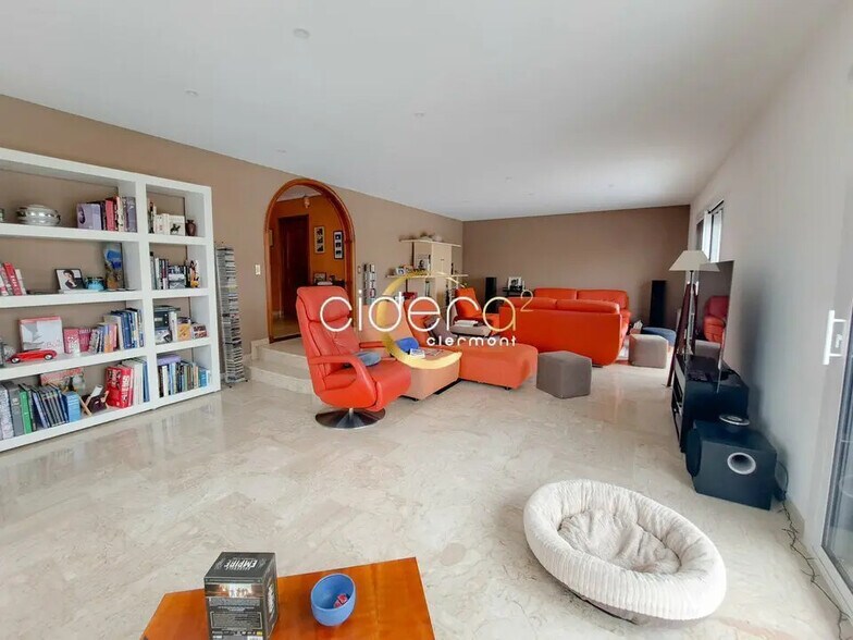 Bureau dans Beaumont à vendre - Photo de l’immeuble – Image 1 sur 9