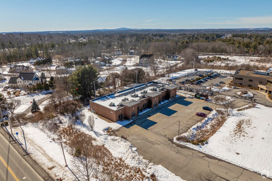 198 Groton Rd, Ayer, MA à vendre - Aérien – Image 2 sur 4