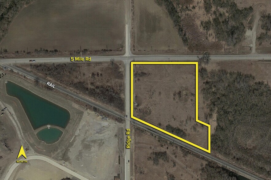 N Ridge Rd, Plymouth, MI à vendre - Photo de l’immeuble – Image 1 sur 1