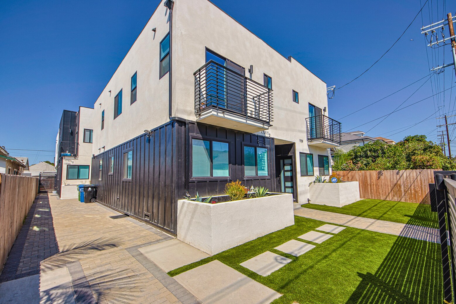 1731 S New Hampshire Ave, Los Angeles, CA à vendre Photo de l’immeuble– Image 1 sur 68