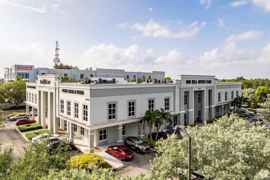 10650 W State Road 84, Fort Lauderdale, FL à louer - Photo principale – Image 1 sur 5