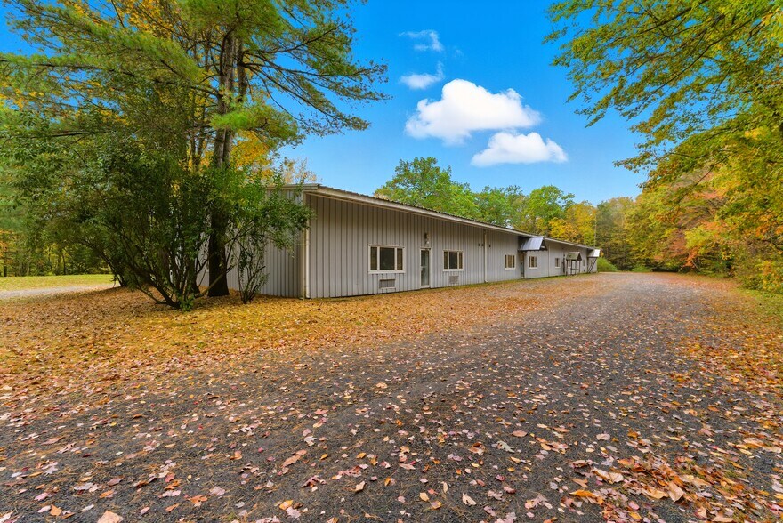 54 Whately Rd, So Deerfield, MA à vendre - Photo principale – Image 1 sur 15