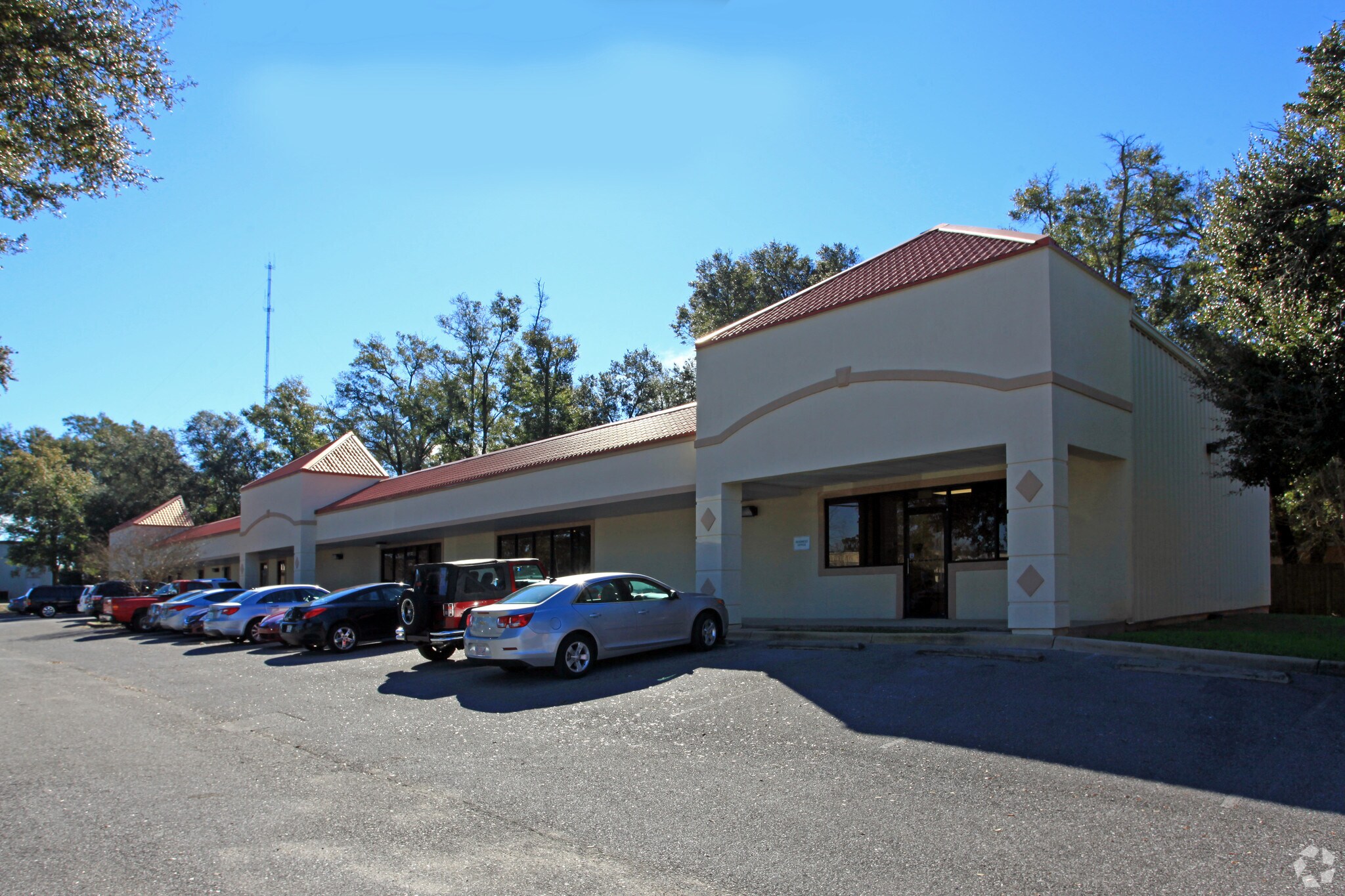 1851 St Mary Ave, Pensacola, FL à louer Photo principale– Image 1 sur 45