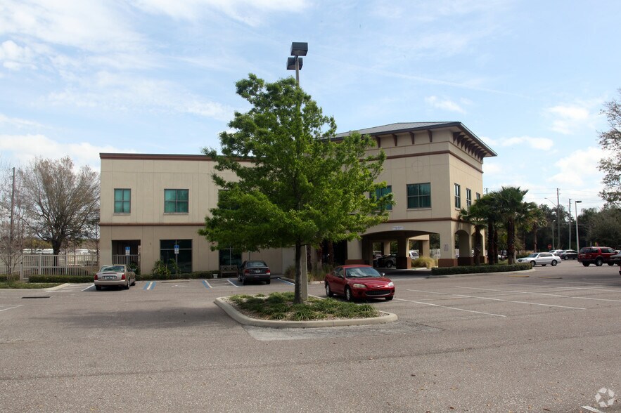 2730 N McMullen Booth Rd, Clearwater, FL à louer - Photo de l’immeuble – Image 3 sur 9