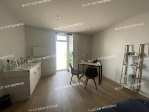 Bureau dans Basse-Goulaine à vendre Photo intérieure– Image 1 sur 8