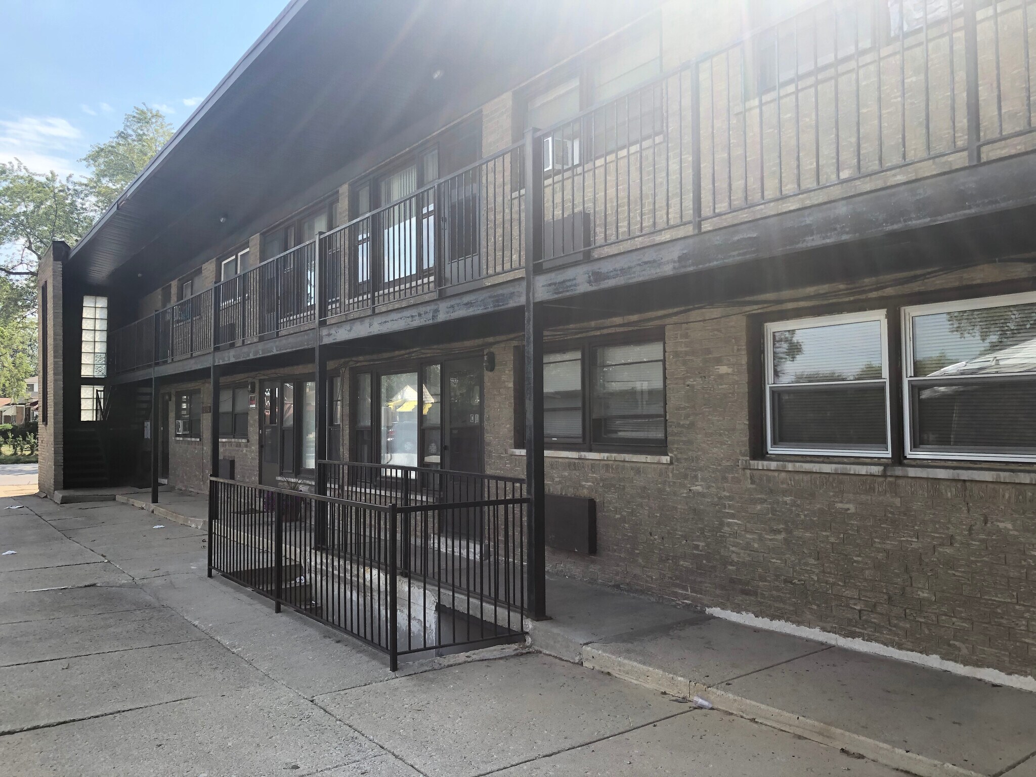 52 Rehabbed Units in Calumet Park portefeuille de 4 biens à vendre sur LoopNet.fr Photo de l’immeuble– Image 1 sur 5