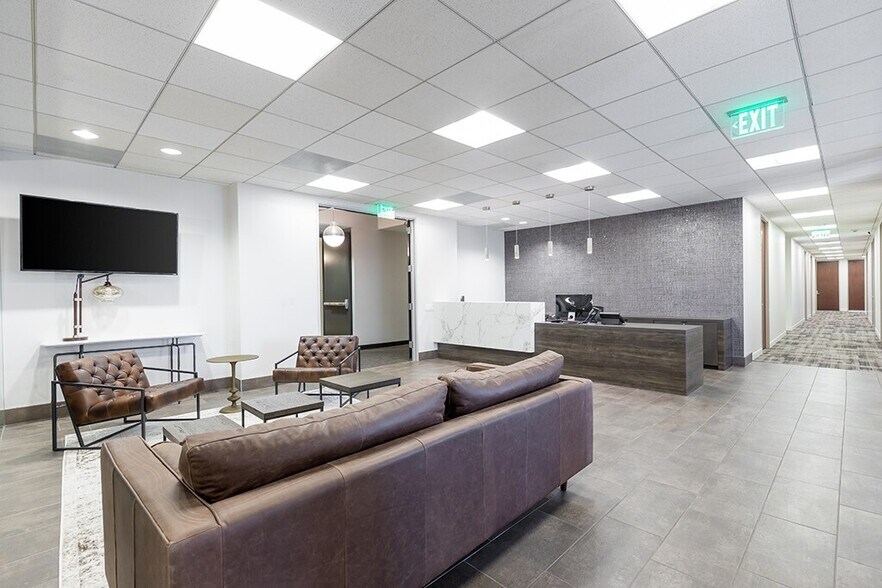 355 S Grand Ave, Los Angeles, CA à louer - Photo de l’immeuble – Image 3 sur 6