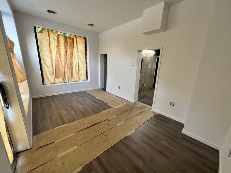 3027 Brighton Rd, Pittsburgh, PA à louer - Photo intérieure – Image 1 sur 7