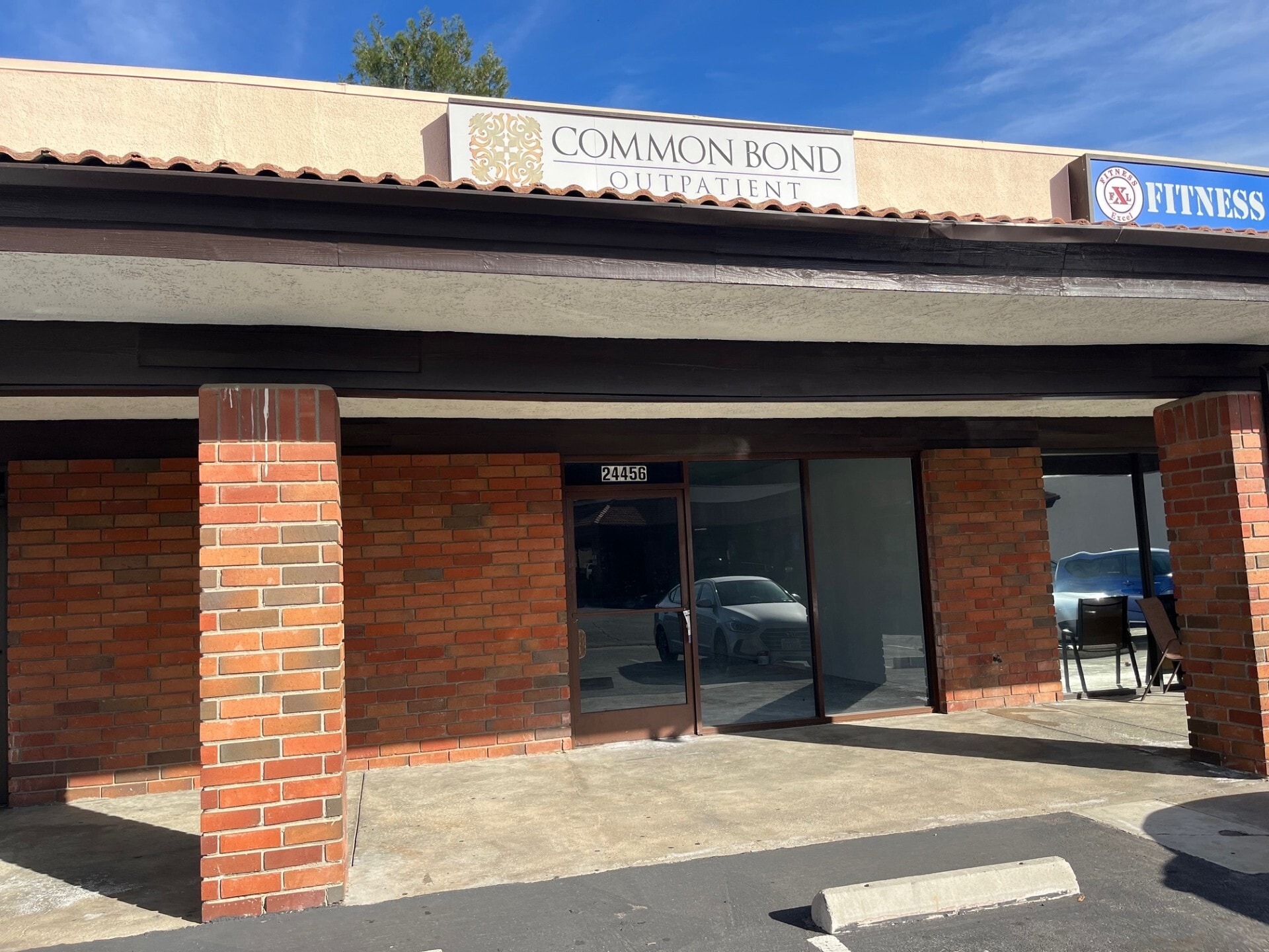 24450 Lyons Ave, Newhall, CA à louer Photo intérieure– Image 1 sur 5