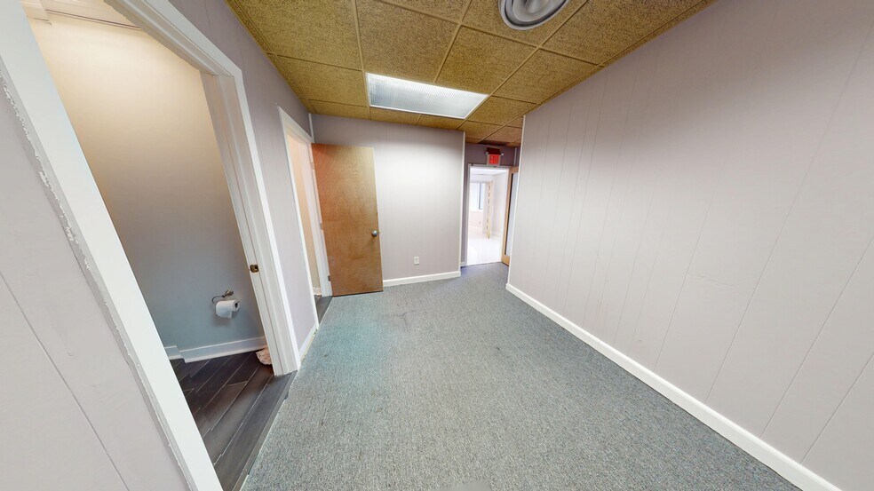 301 Hoboken Rd, Carlstadt, NJ à louer - Photo intérieure – Image 2 sur 12