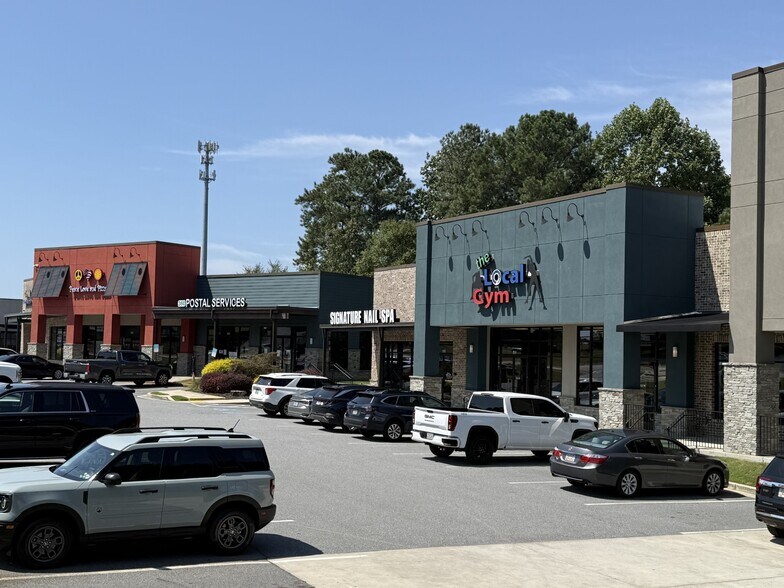 2495 Cedarcrest Rd, Acworth, GA à louer - Photo de l’immeuble – Image 2 sur 10